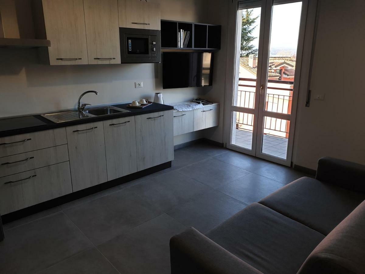 Sun Lake Apartments 代森扎诺-德尔加达 外观 照片